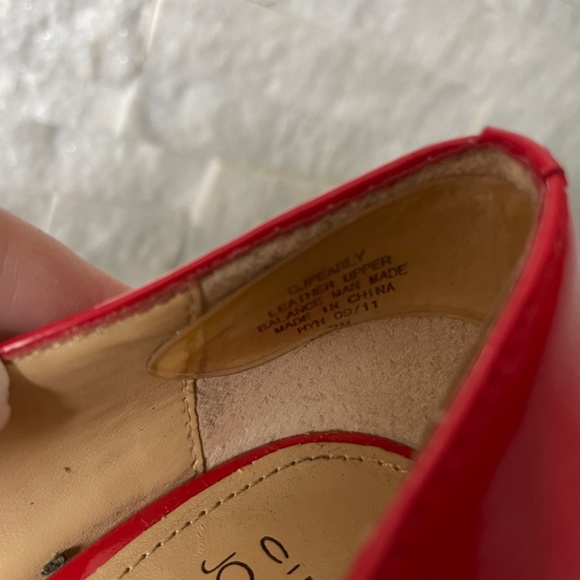 Circa Joan & David “Pearly” Red Patent Leather Heels (7M) - Picture 5 of 6